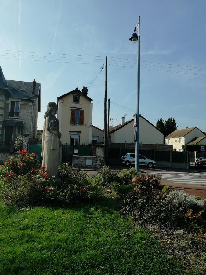 Loue Studio Propre !, Endroit Tres Calme, A 5 Minutes Gare Mantes La Jolie, Esterno foto